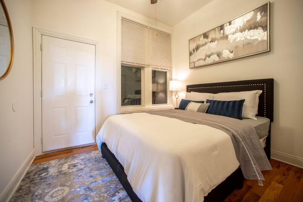 Getaway In The Heart Of Pilsen Chicago Apartment Exterior photo