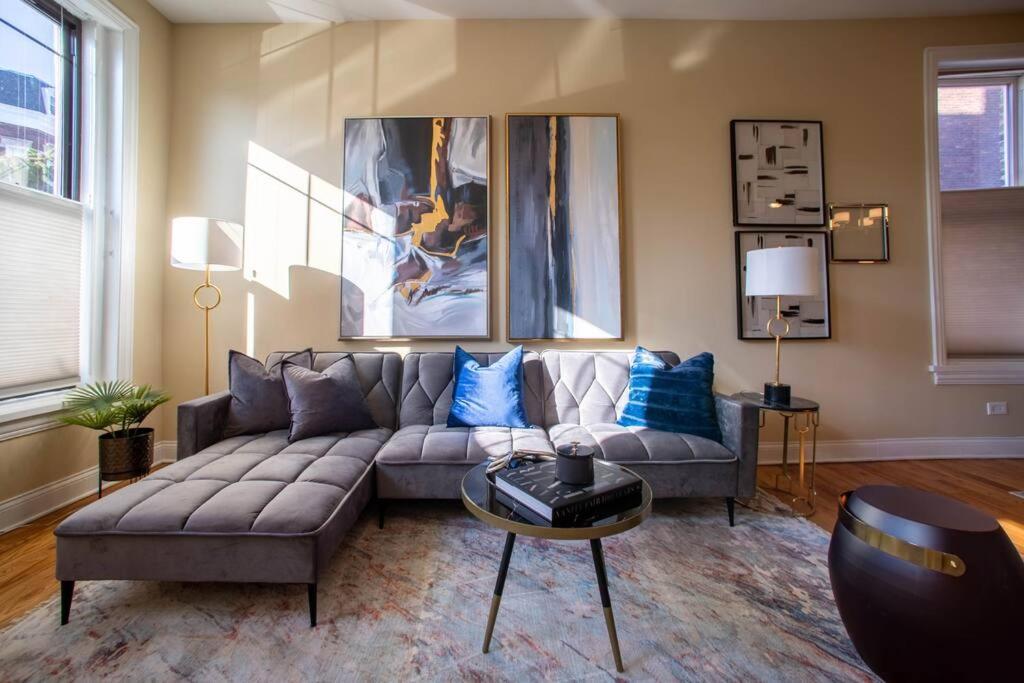 Getaway In The Heart Of Pilsen Chicago Apartment Exterior photo